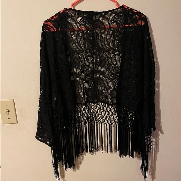 Forever 21 Black Lace Fringe Short Kimono - Picture 6 of 8
